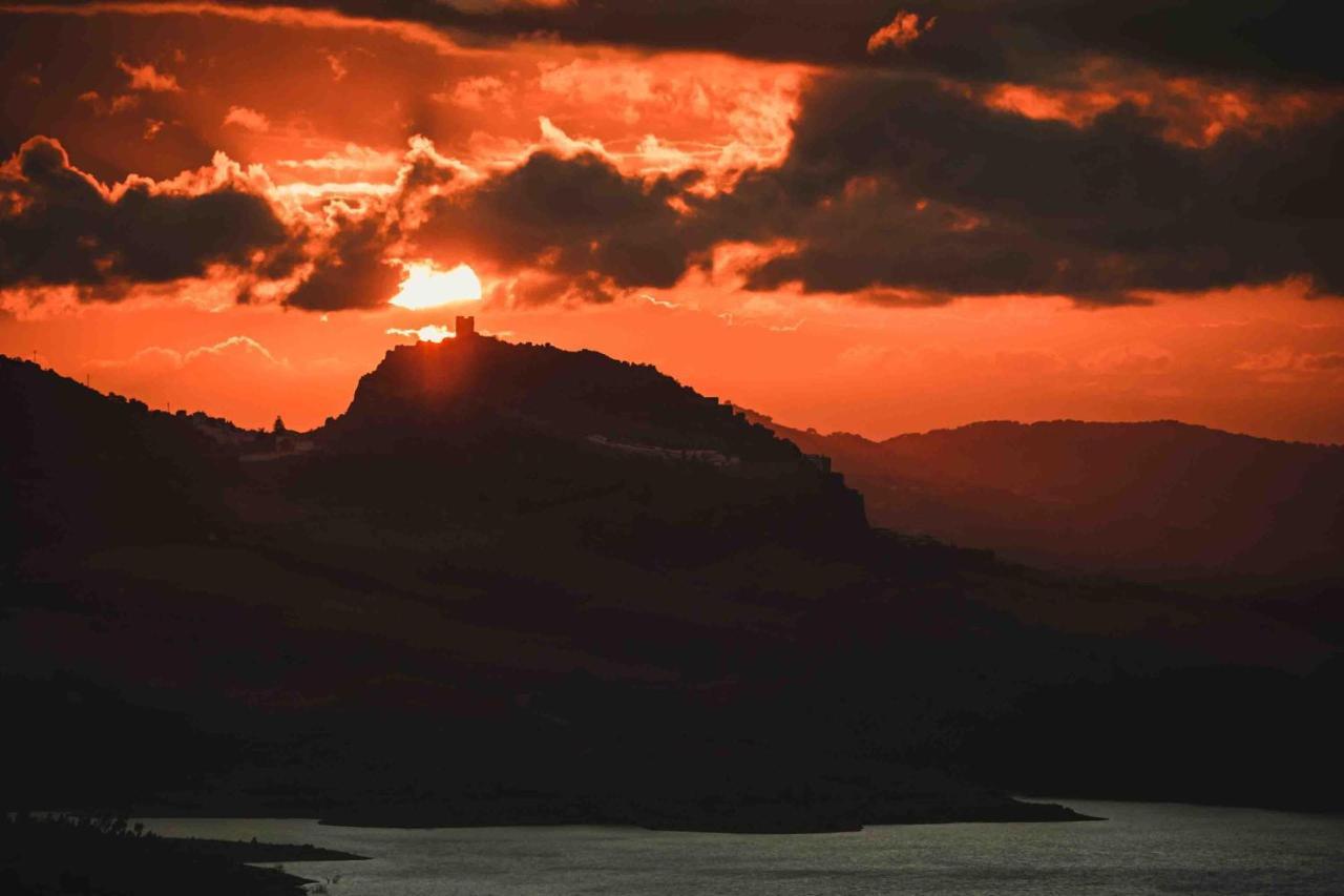 Casa Montaur Zahara De La Sierra Villa Dış mekan fotoğraf